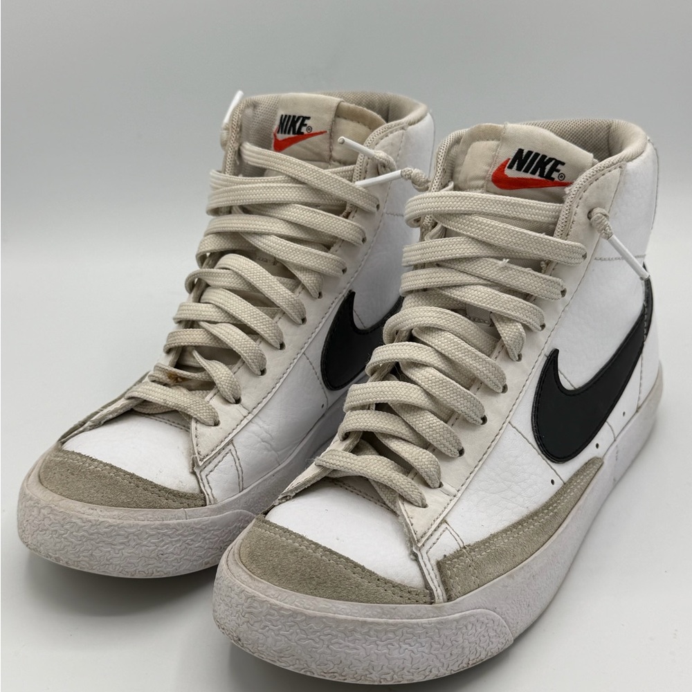 Nike Blazer Mid 77 Vintage White Black High Top Sneakers DA4086-100 Size 5Y